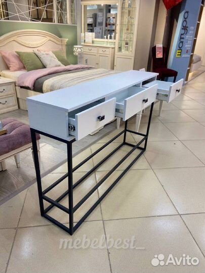 Консоль с ящиками