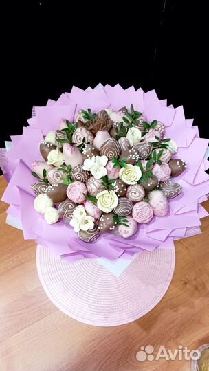 Клубника в шоколаде букеты, наборы