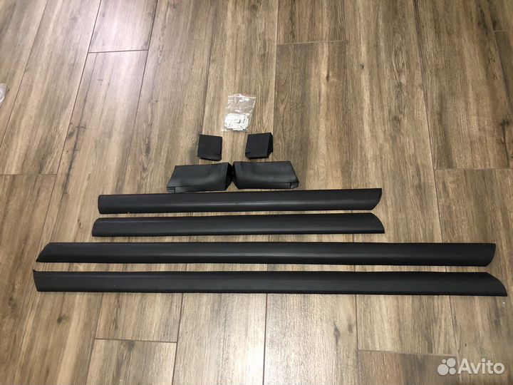 Молдинги дверей Ауди 100 А6 45 кузов с4 нижние