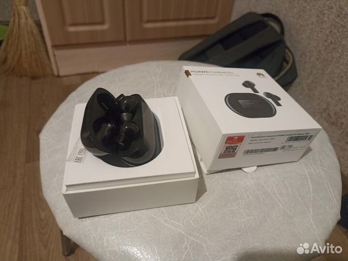 Продаю беспроводные наушники Huawei freebuds pro