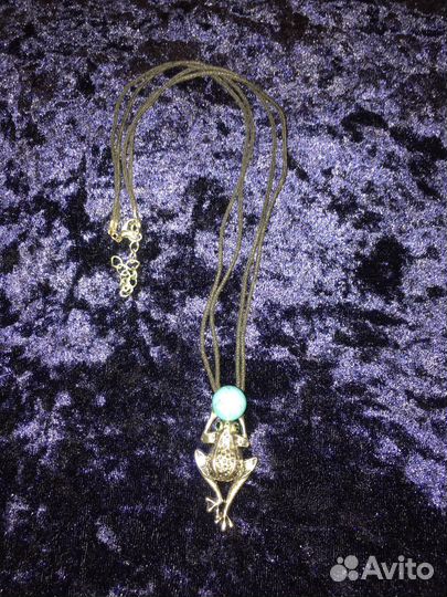 Подвеска лягушка