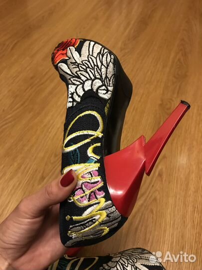 Продам шикарные туфли