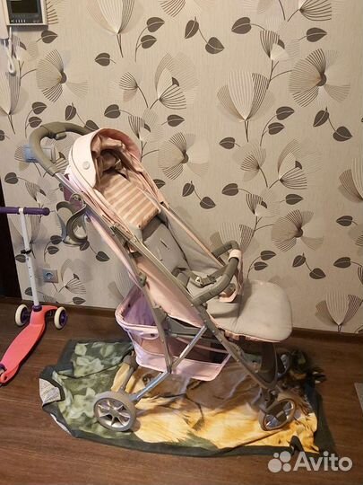 Прогулочная коляска