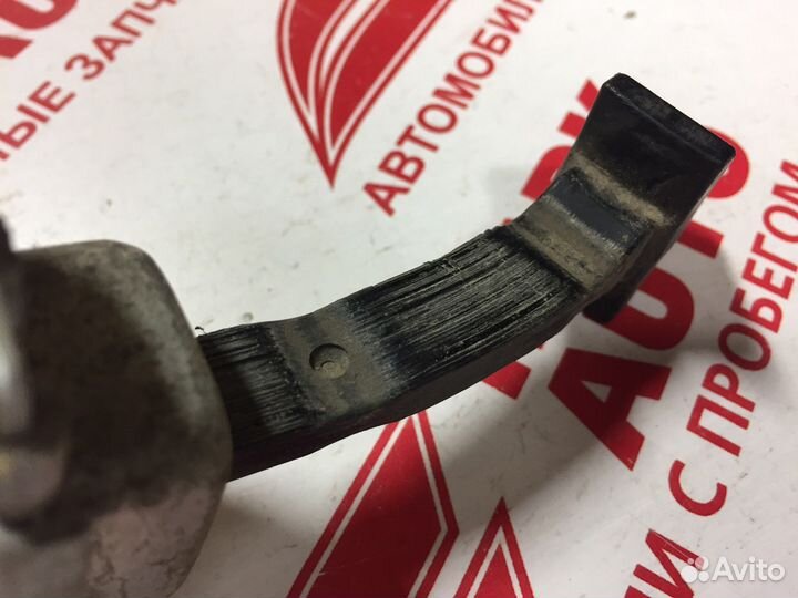 Ограничитель двери Mazda 3 BK 2008