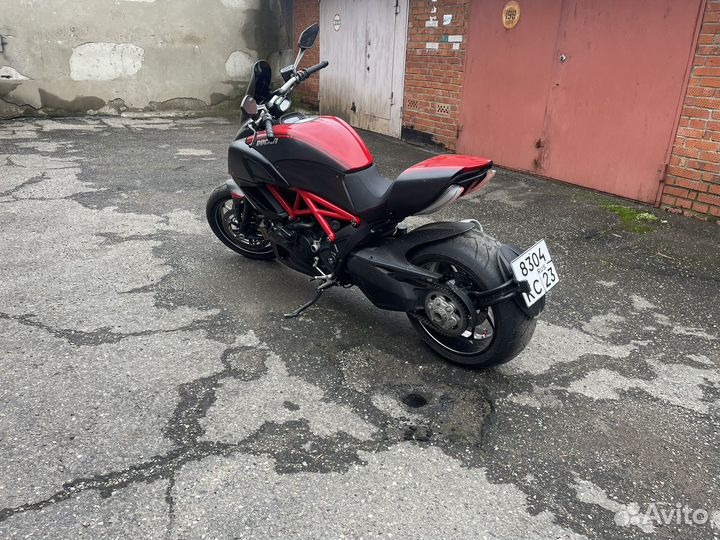 Ducati Diavel Carbon