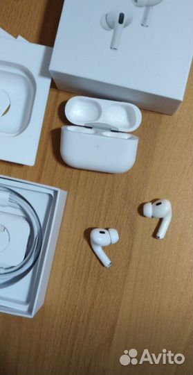 Наушники аirpods