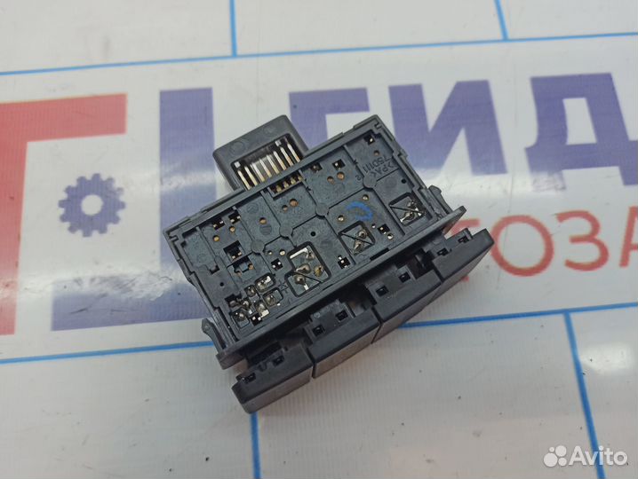 Блок кнопок Toyota Tundra (XK50) 84977-0C030