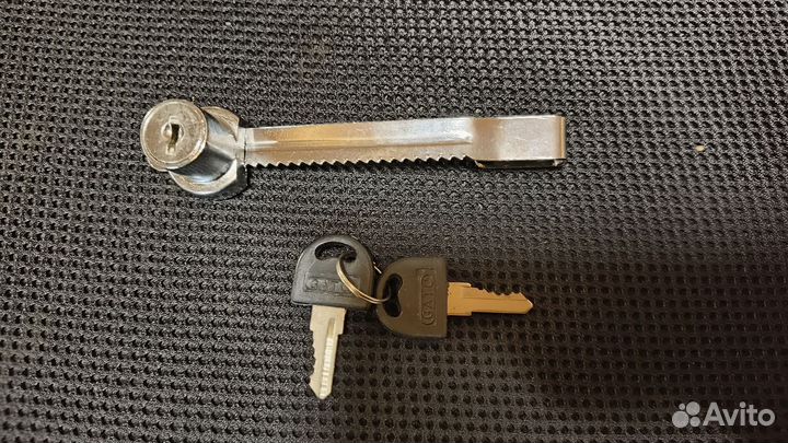 Мебельный замок витринный реечный L 120 мм