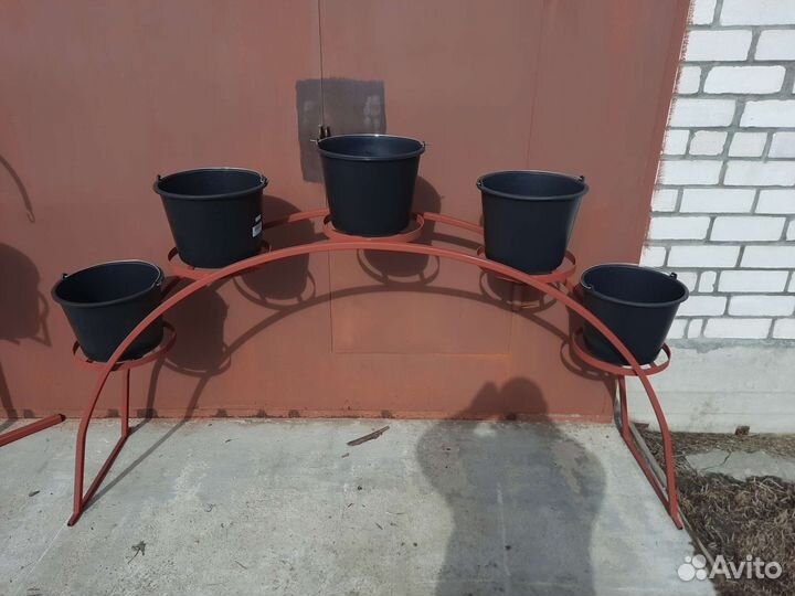 Подставка для цветов на дачу