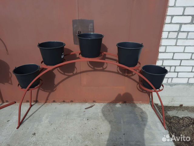 Подставка для цветов на дачу