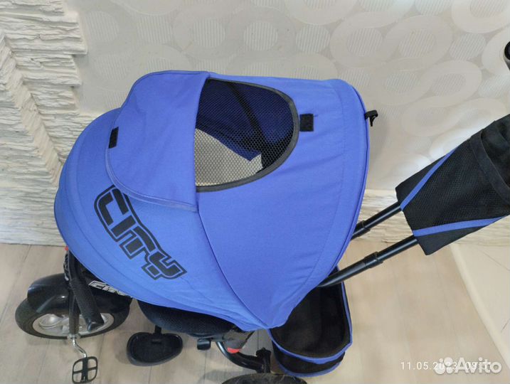 Велосипед с родительской ручкой