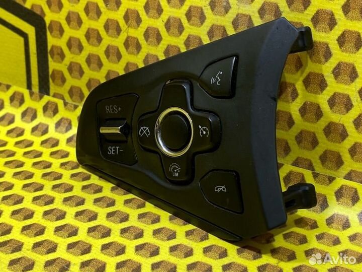 Кнопки/блок кнопок руля Opel Astra K