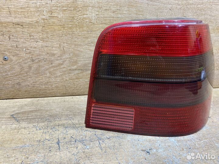 Фонарь задний правый Volkswagen Golf 4 Арт. 111241
