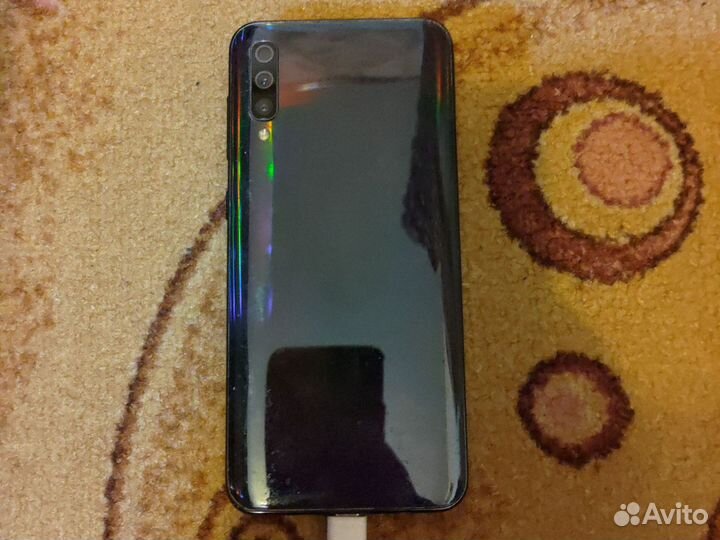 Samsung Galaxy A50, 4/64 ГБ