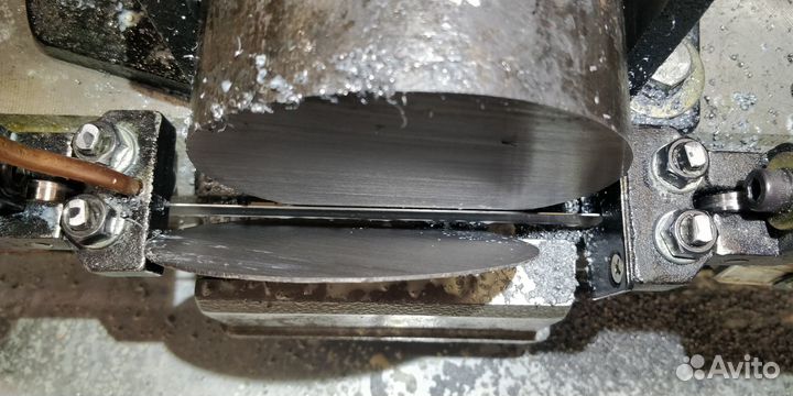 Резка на ленточнопильном станке (ленточной пиле)