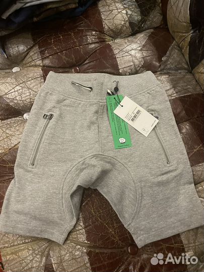 Molo шорты новые 8/128