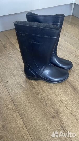 Резиновые сапоги