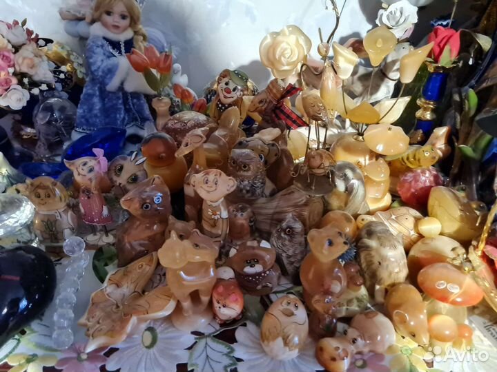 Статуэтки из камня селинит