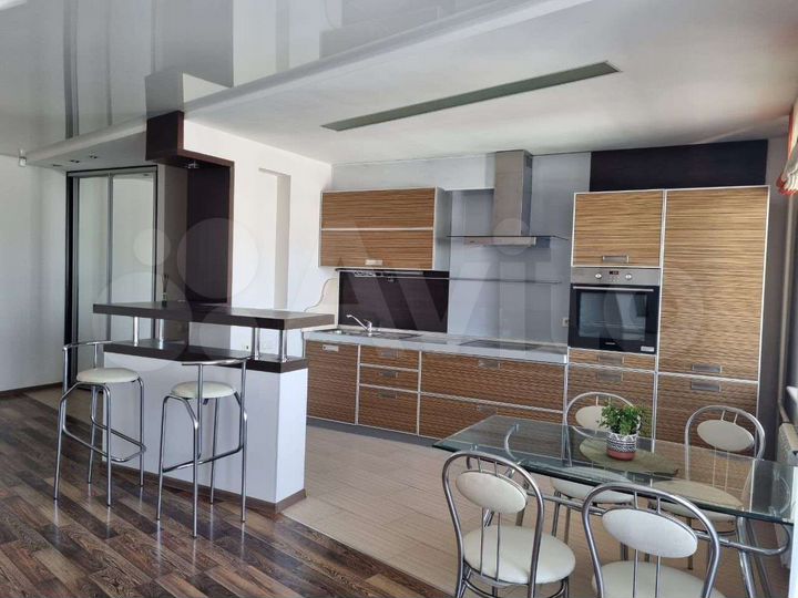 2-к. квартира, 60 м², 9/9 эт.