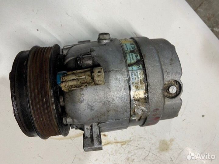 Компрессор кондиционера Opel Omega B седан X20XEV