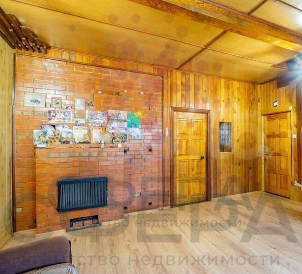 Коттедж 207 м² на участке 7 сот.