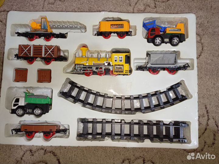 Игрушка железная дорога 