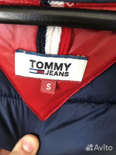 Куртка женская tommy jeans s размер оригинал