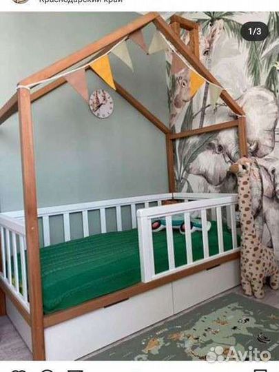 Детская кровать. Кроватка домик