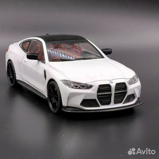 Машина металлическая BMW M4 Gt3 в масштабе 1/24