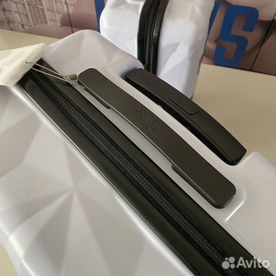 Чемоданы Disney S+M (новые)