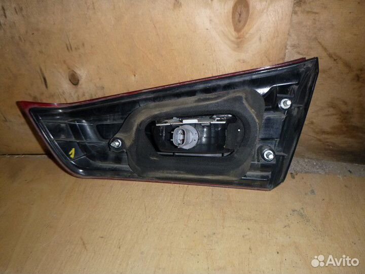 Фонарь задний внутренний левый Mitsubishi ASX I (2