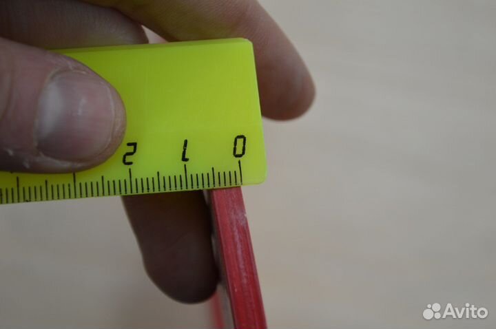 Надпись большими буквами из дерева