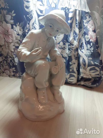 Статуэтка юный геолог