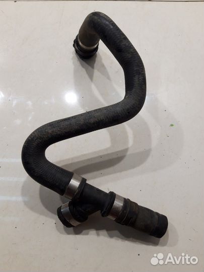 Патрубок системы охлаждения (Volvo XC60 II)