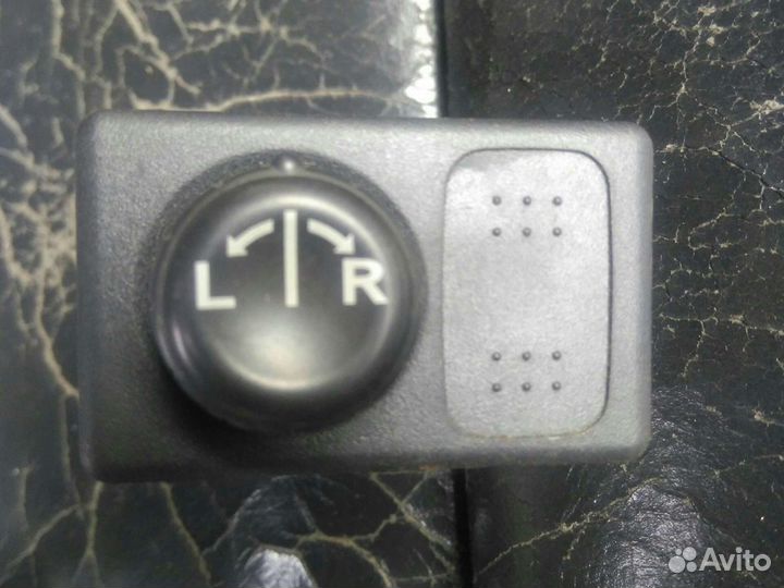 Блок управления зеркалами Nissan Primera P12