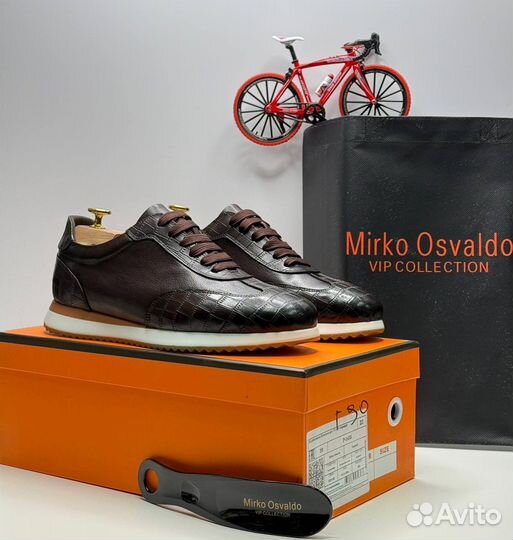 Кроссовки мужские 42 размер