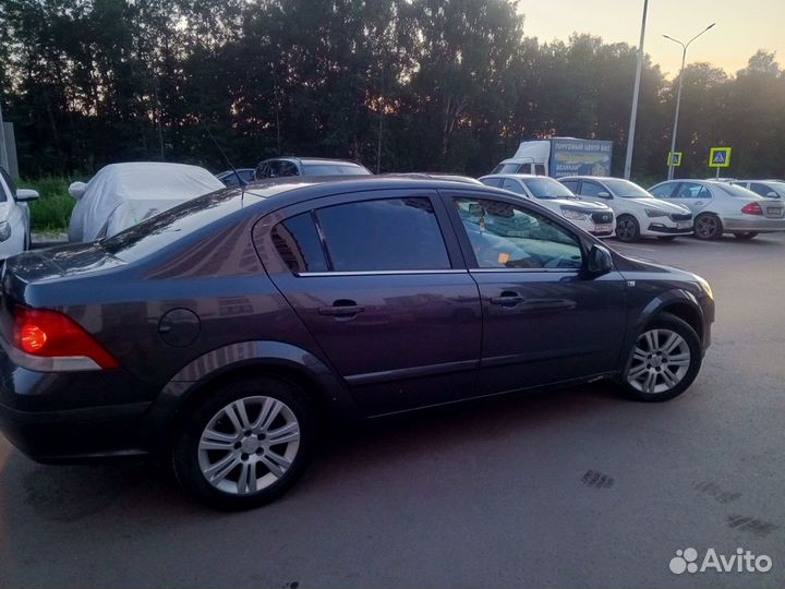 Opel Astra 1.8 AT, 2011, 206 500 км