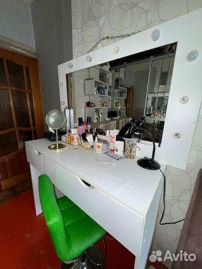 Туалетный столик