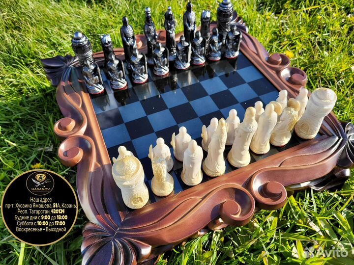 Шахматы подарочные в ларце 