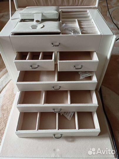 Шкатулка для украшений большая с замком