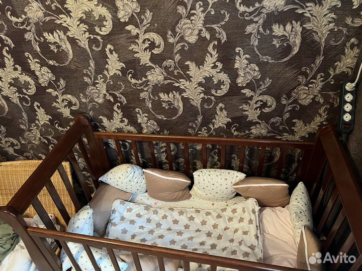 Детская кроватка