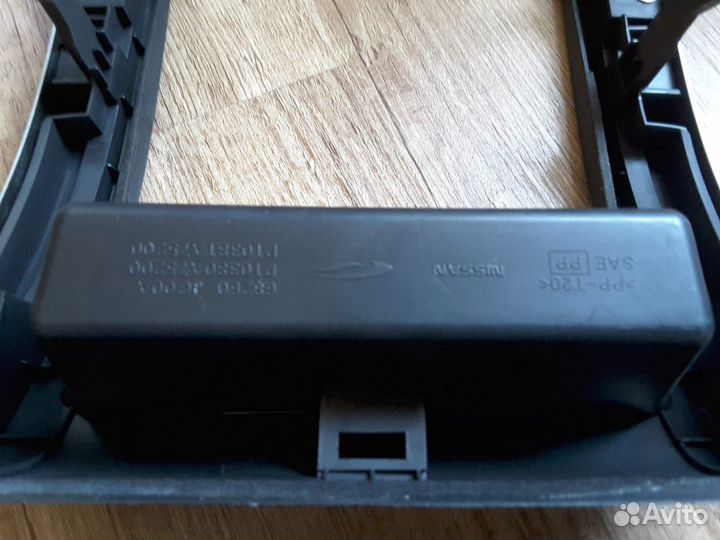 Консоль центральная Nissan X-trail NT31 Ниссан