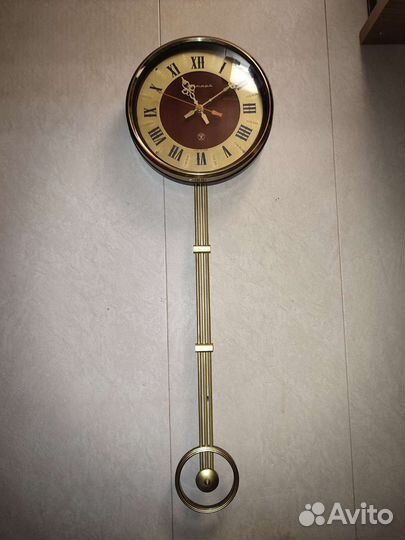 Часы электронные настенные СССР