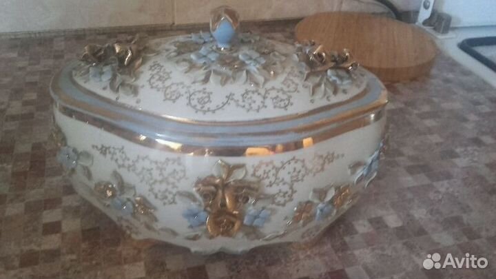 Фарфоровая шкатулка