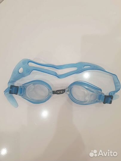 Очки для плавания
