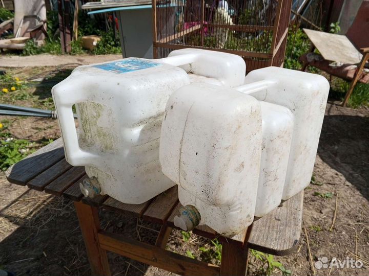 Канистра пластиковая