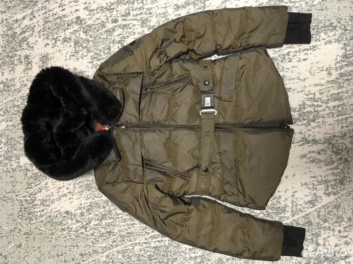 Wellensteyn продам женскую куртку 46 размера