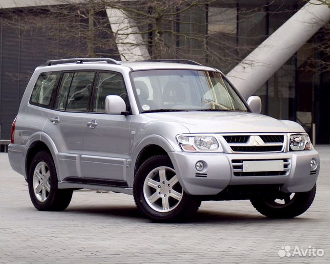 Новые стекла фар Mitsubishi Pajero