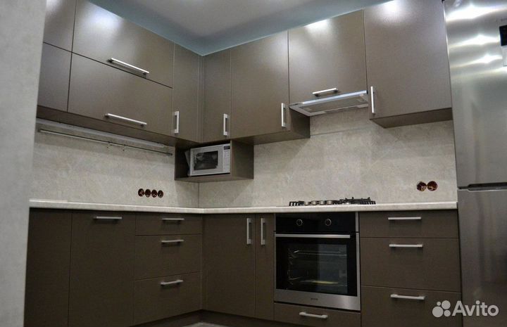 Угловая кухня с мдф фасадами