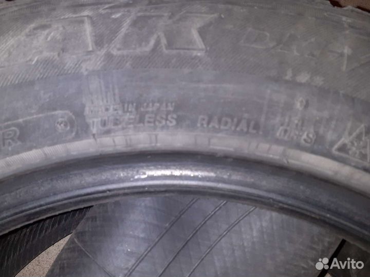 Bridgestone Blizzak DM-V1 215/65 R16